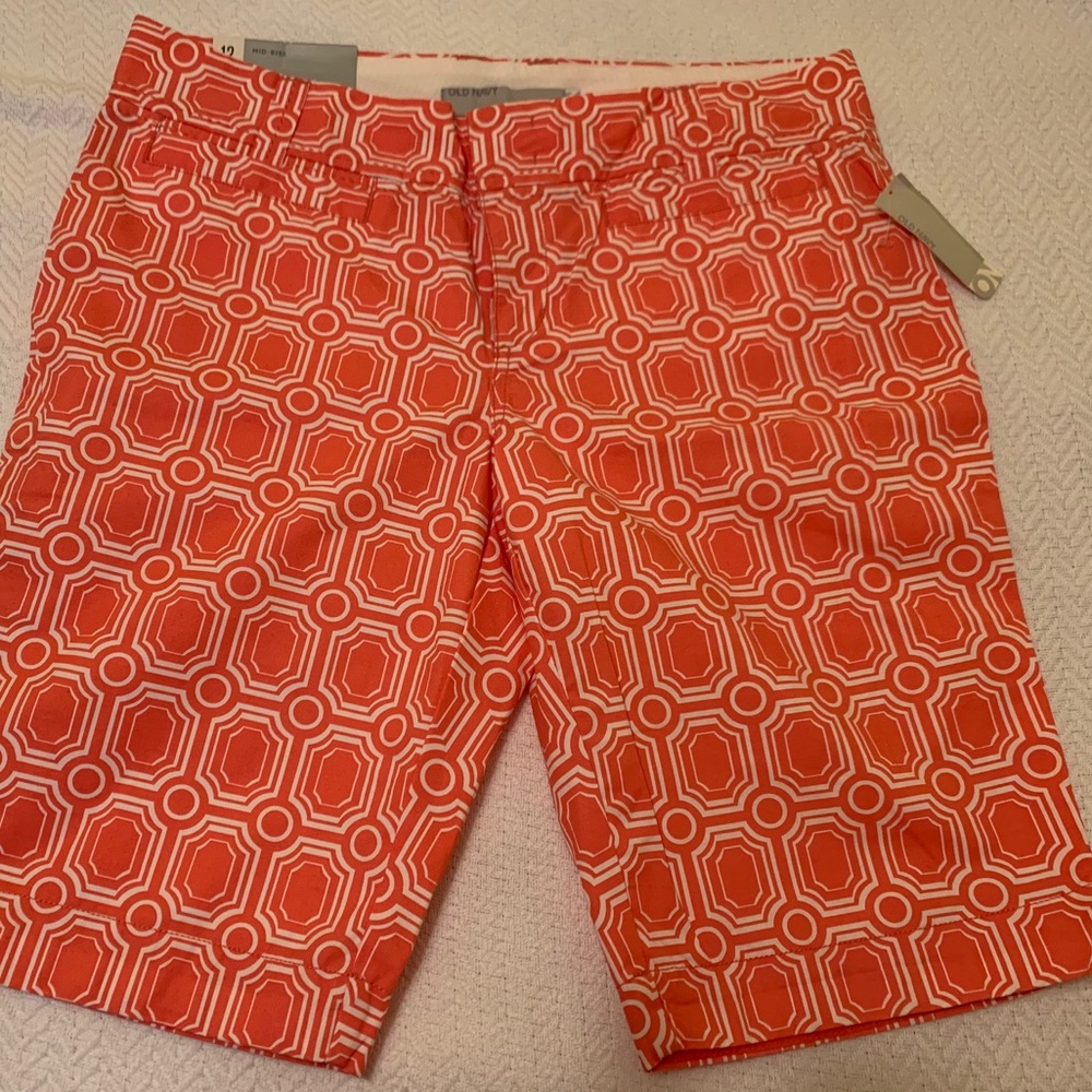 Women’s Old Navy Bermuda Shorts